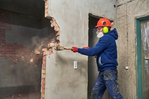 Concrete Wall Demolition in Georgetown